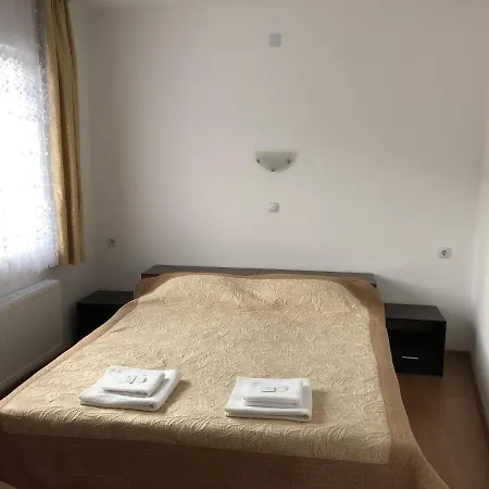 Hotel Family Panorama