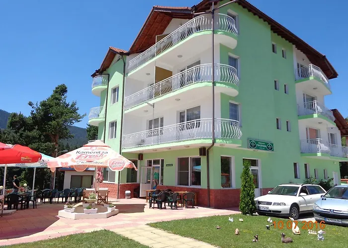 Family Panorama Sarnitsa